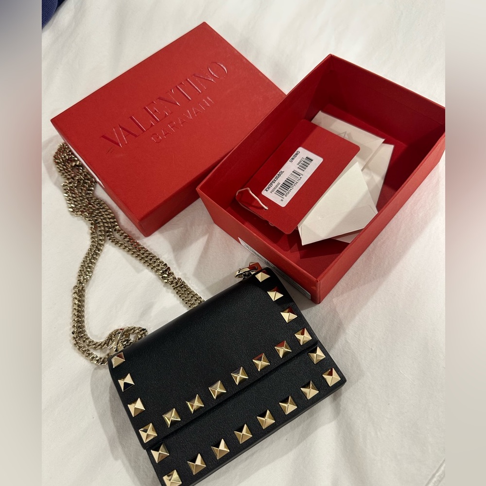 Valentino wallet on a chain Brand New